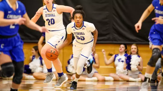 Donnaizha Fountain action shot drive