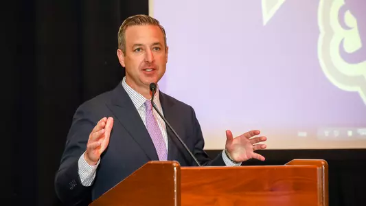 Pat Lyons at the Podium - Men's Basketball Banquet