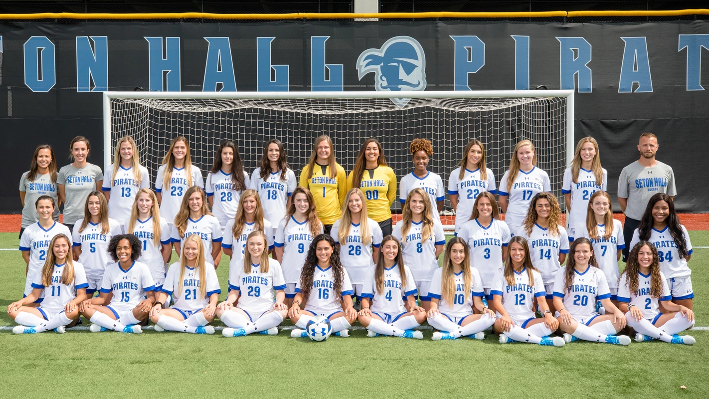 2018 Women's Soccer Team Photo