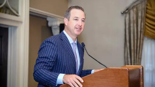Pat Lyons Speaking at the 2019 Senior Banquet