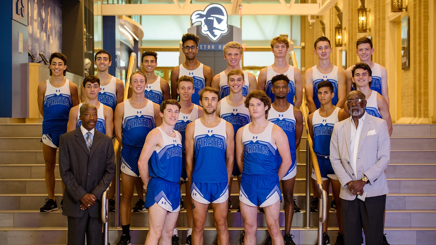 2019 Men's Cross Country Team Photo