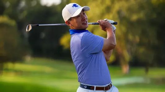 Wanxi Sun teeing off during photo day in 2021