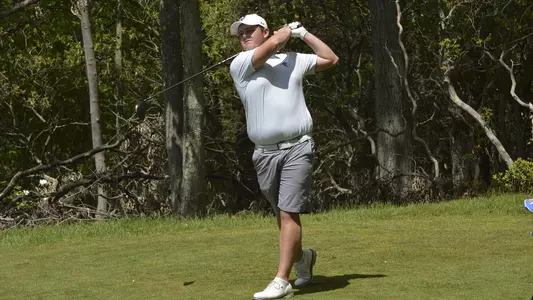 Angus O'Brien tees off at Fiddler's Elbow during a practice round in 2001.