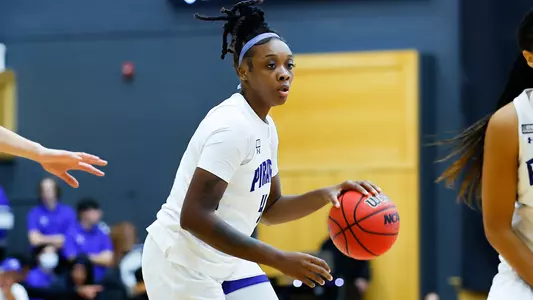 Jala Jordan looks for an open teammate against Columbia on Nov. 17