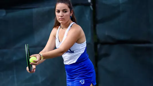 Aina Plana Ventosa Action Photo Serving