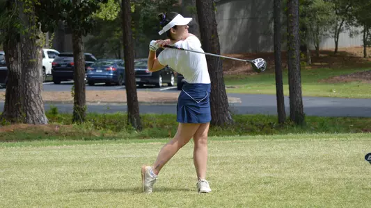 Ginevra Zavagli tees off at the 2022 BIG EAST Championship.