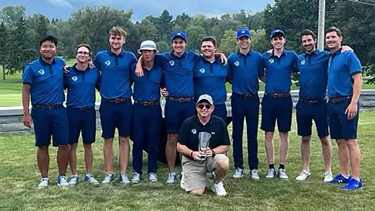Seton Hall Men's Golf Team poses after winning the 2022 Alex Lagowitz Memorial