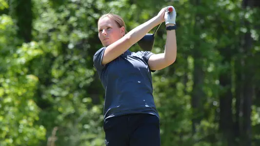 Sarah Fouratt tees off at the 2022 BIG EAST Championship