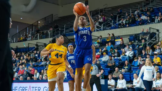 Lauren Park-Lane drives for a shot against Marquette on Jan. 22