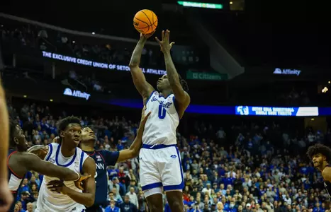 Kadary Richmond goes up against Connecticut