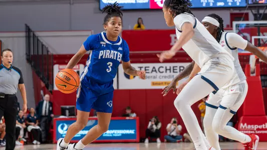 Lauren Park-Lane drives against St. John's on Jan. 31