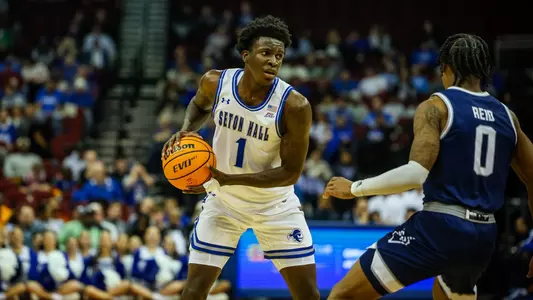 Kadary Richmond with the ball against Saint Peter's