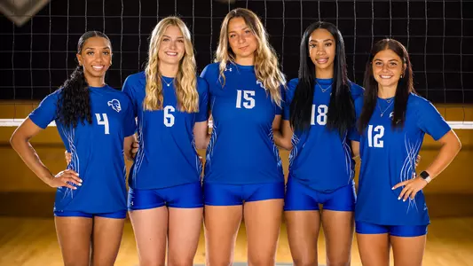 2023 Volleyball Seniors pose during photo day