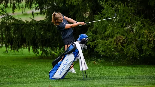 Sarah Fouratt takes a shot during a practice round in the fall of 2022