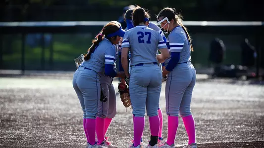 SB Infielders Huddled in Circle