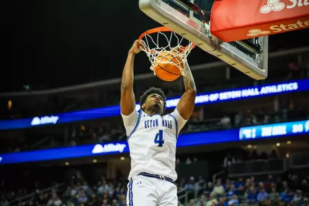 Elijah Hutchins-Everett Dunking Against St. John's
