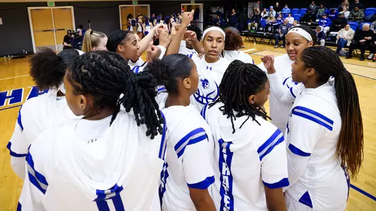 Seton Hall huddles prior to its game against UConn on Jan. 17