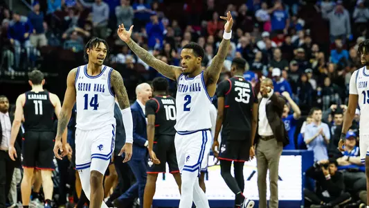 Al-Amir Dawes Gesturing to Crowd During UConn Win