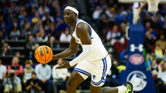 David Tubek handles the ball against No. 7 Marquette
