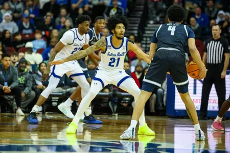 Isaiah Coleman Defends Against Georgetown