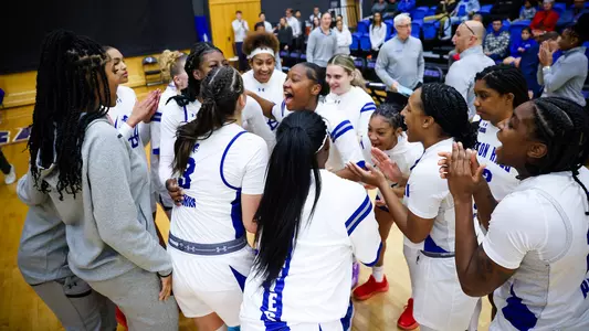Seton Hall WBB huddles prior to its game against Bryant on Nov. 16