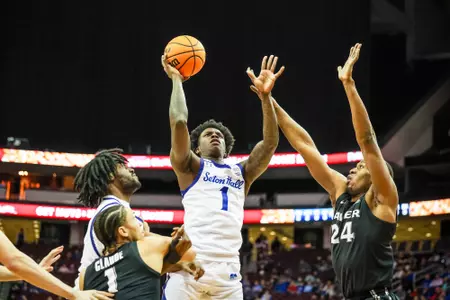 Kadary Richmond Shooting a Layup against Xavier