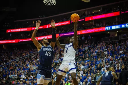 Kadary Richmond Making a Layup vs Villanova
