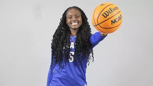 Ja'Kahla poses during her official recruiting visit.