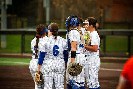 SB Huddled in Circle