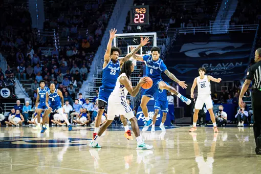 Seton Hall MBB Defending vs Kansas State Clark and Williams