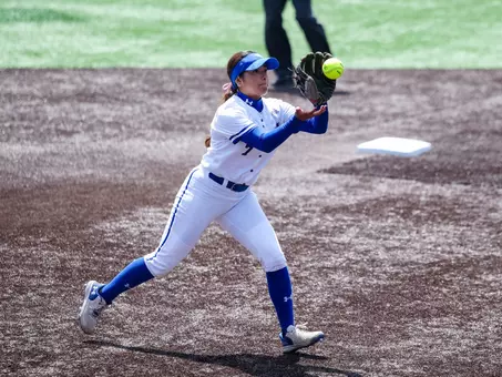 Andrea Perez fielding