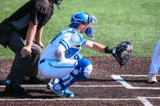 Aidan Sengenberger catching