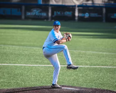 Jayden Barroqueiro pitching