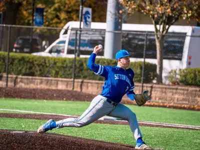 Stephen Curry pitching