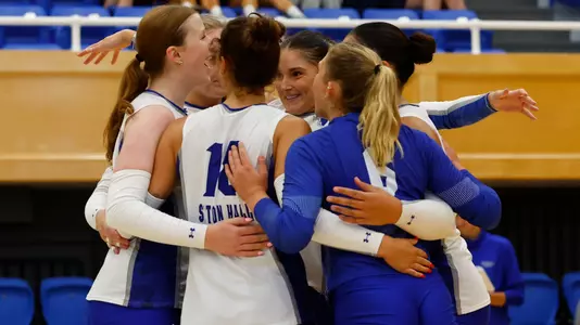 2025 Seton Hall volleyball huddle