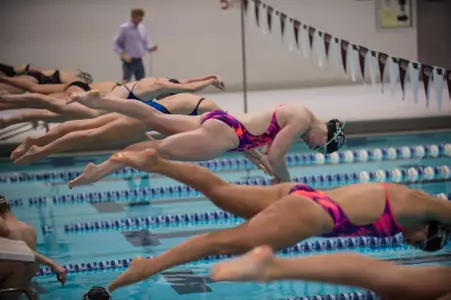 Women's swimming and diving