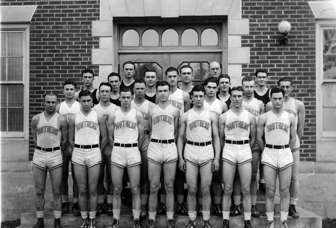 1928-29 Men's Basketball Team