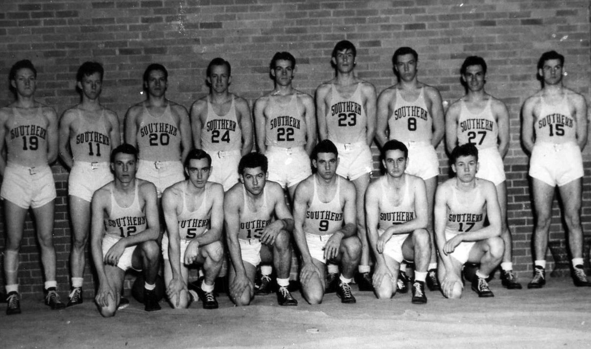 1942-43 Men's Basketball Team