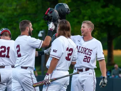 Alex Lyon, Ian Walters