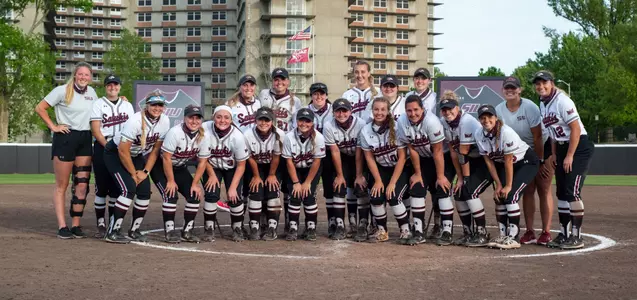 2021 Seniors with team