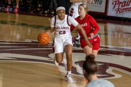 Southern looking start 4-0 in MVC Image