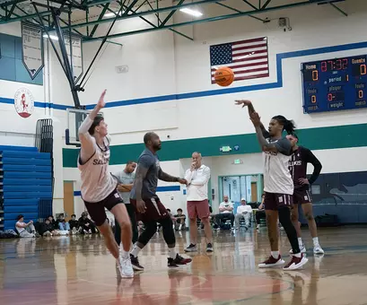 Isaiah Stafford, Max Pikaar