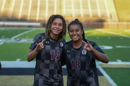 Dior Knorr, Michelle Betancourt