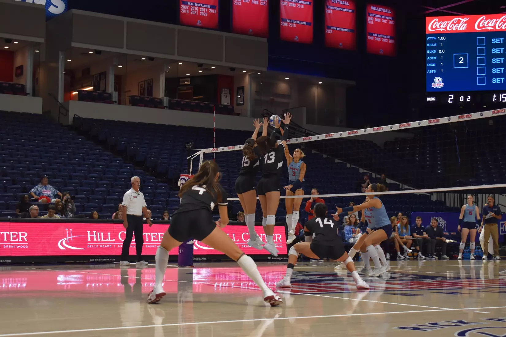 Ida Almkvist and Beatriz Piaia block a ball.