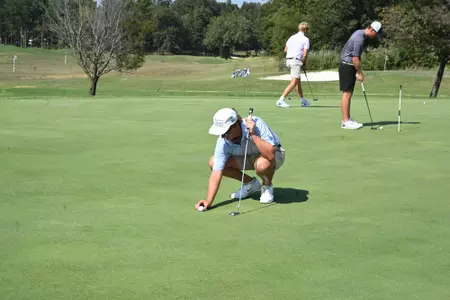 Men's golf practice