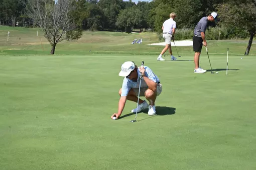 Men's golf practice