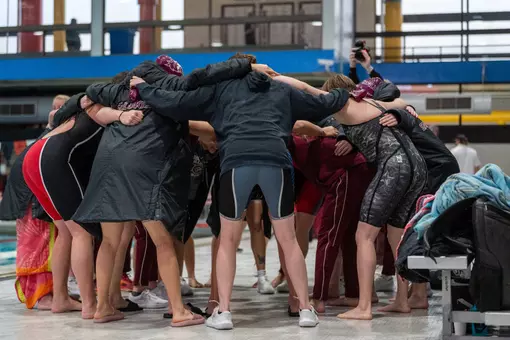 Swim and Dive Huddle