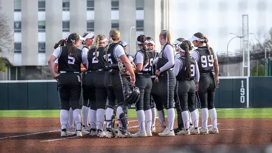 Team Huddle at Illinois State