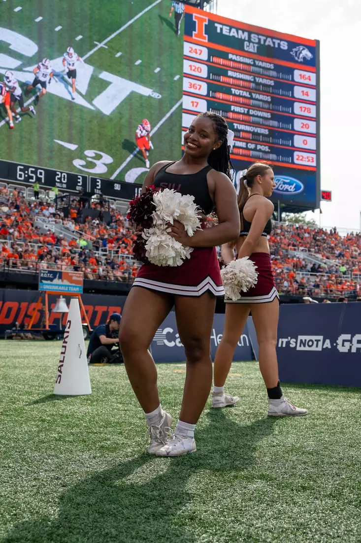 Spirit Squad, Cheerleaders