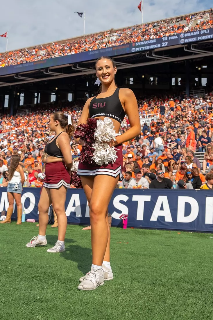 Spirit Squad, Cheerleaders